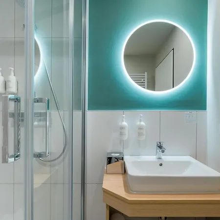 Spark By Hilton Stuttgart 4* סינדלפינגן