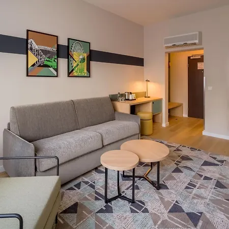 Otel Spark By Hilton Stuttgart 4*