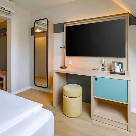 Spark By Hilton Stuttgart Hotel 4*