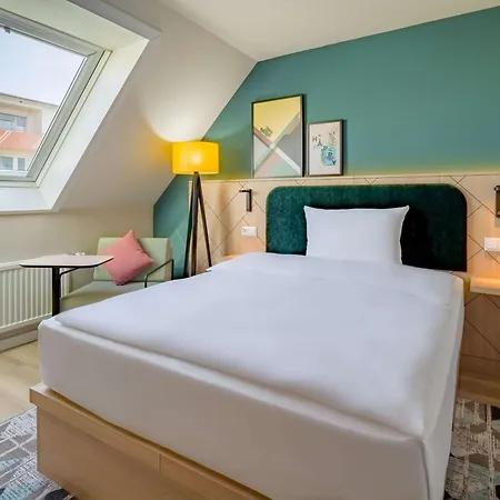 Spark By Hilton Stuttgart Hotel 4*