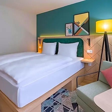 Spark By Hilton Stuttgart Szálloda 4*