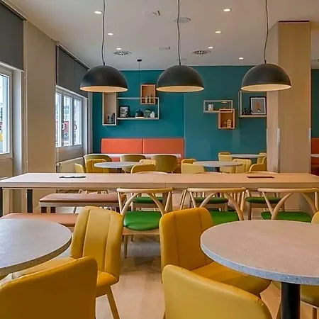 Spark By Hilton Stuttgart Szálloda 4*