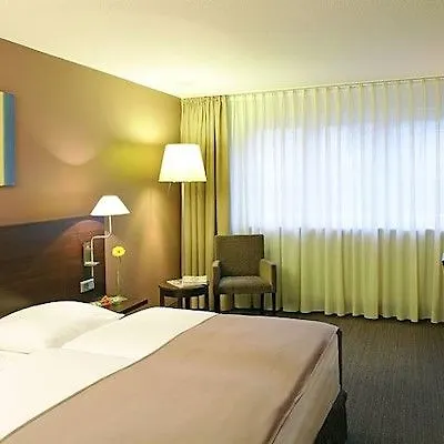 Hotel Spark By Hilton Stuttgart 3*