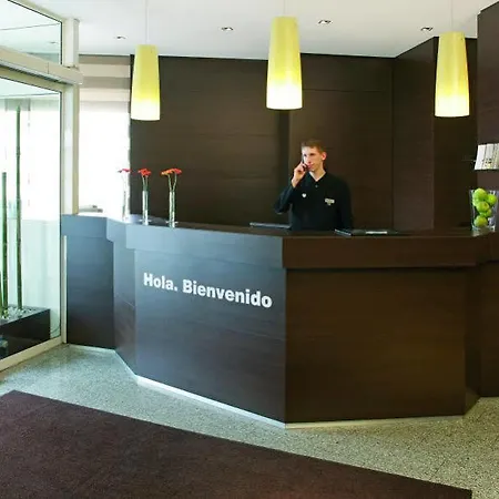 Spark By Hilton Stuttgart מלון סינדלפינגן