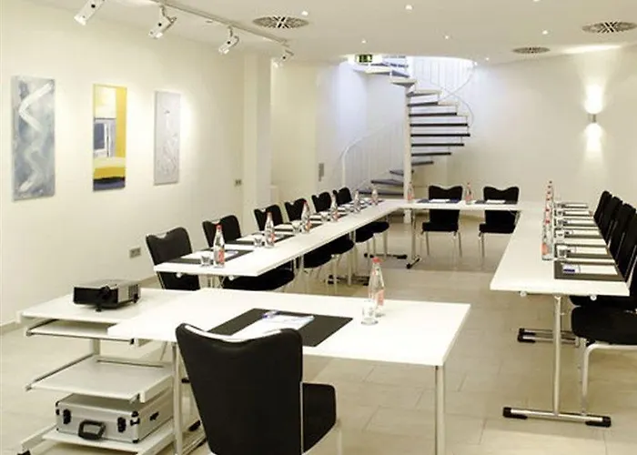 Spark By Hilton Stuttgart Hotel 4*