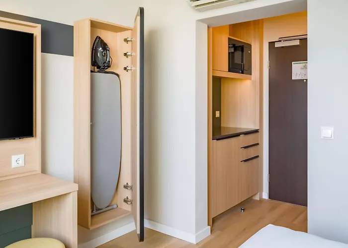 Отель Spark By Hilton Stuttgart