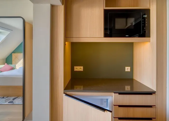 斯图加特辛德芬根nh酒店 4* 辛德尔芬根