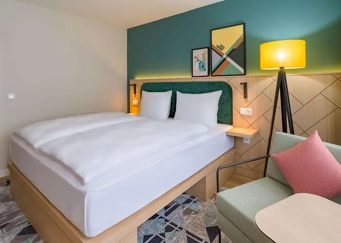 Spark By Hilton Stuttgart Отель Зиндельфинген