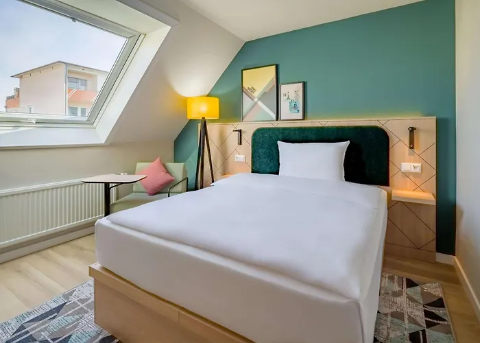 Spark By Hilton Stuttgart Hotel 4*